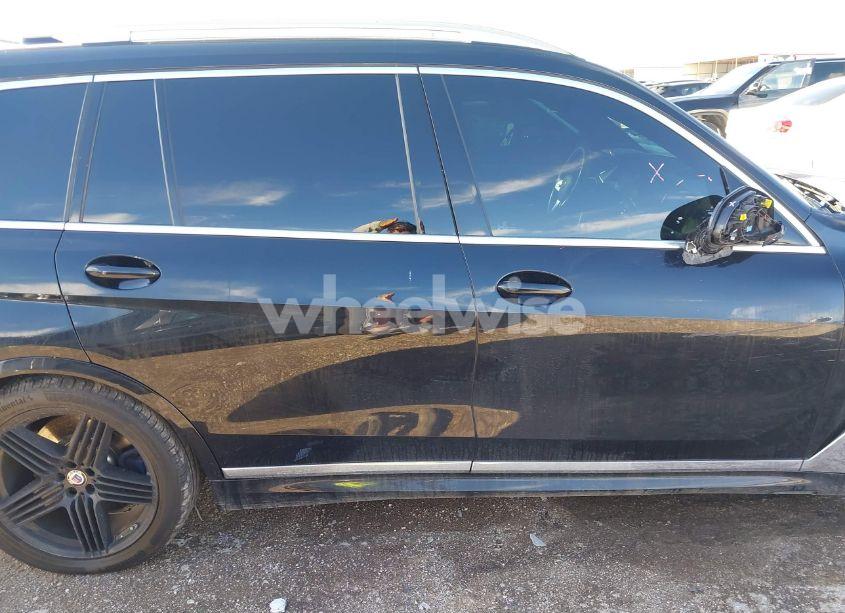 Photo 13 of 2021 Bmw Alpina XB7 (VIN 5UXCX6C19M9E53570)