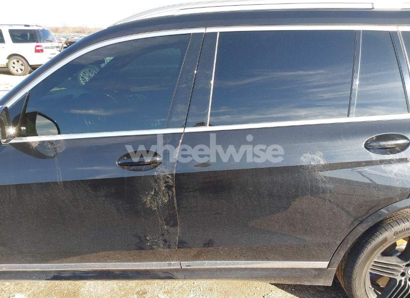 Photo 14 of 2021 Bmw Alpina XB7 (VIN 5UXCX6C19M9E53570)