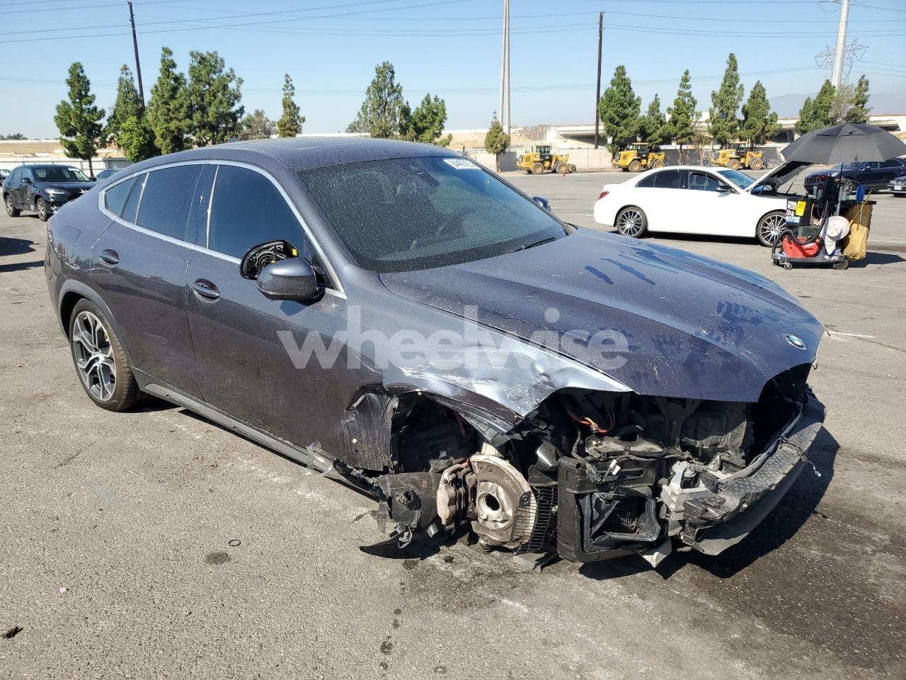 Photo 4 of 2020 BMW X6 SDRIVE 40I (VIN 5UXCY4C04L9B58660)