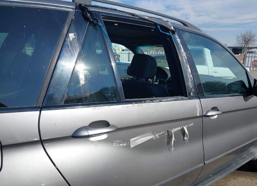 Photo 2 of 2005 Bmw X5 4.4I (VIN 5UXFB53525LV13098)