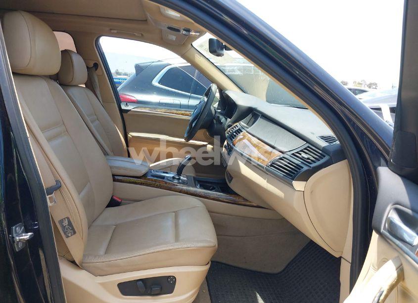 Photo 5 of 2010 Bmw X5 XDRIVE35D (VIN 5UXFF0C5XALT84450)
