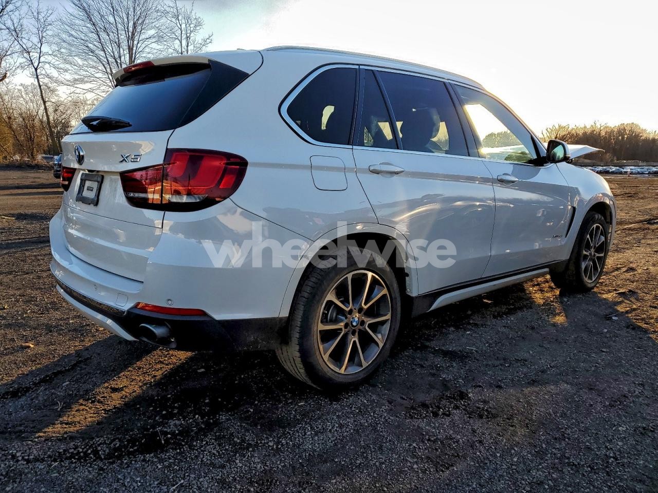 Photo 3 of 2017 BMW X5 XDRIVE35I (VIN 5UXKR0C36H0V71958)