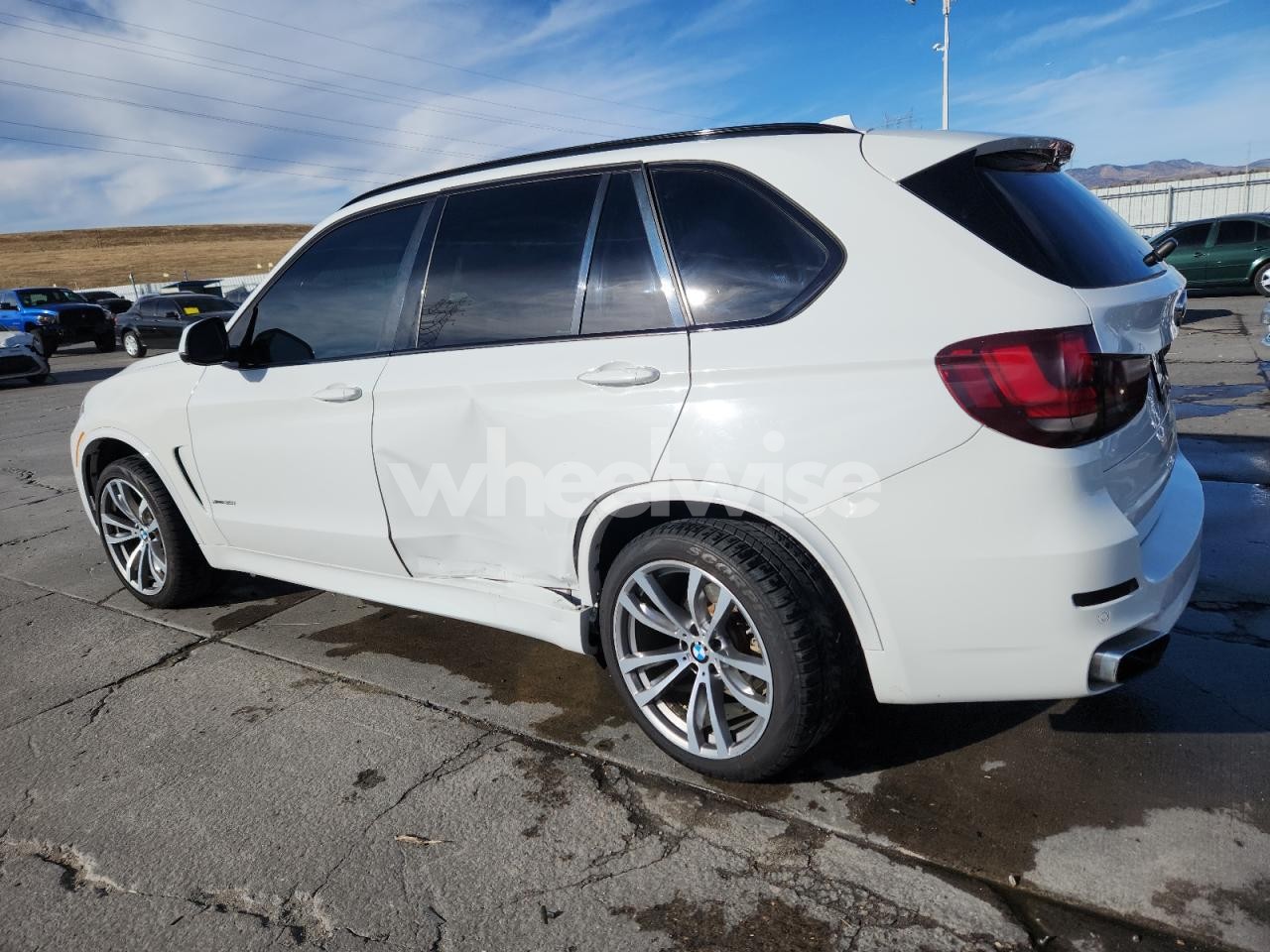 Photo 2 of 2015 BMW X5 XDRIVE35I (VIN 5UXKR0C51F0P00803)