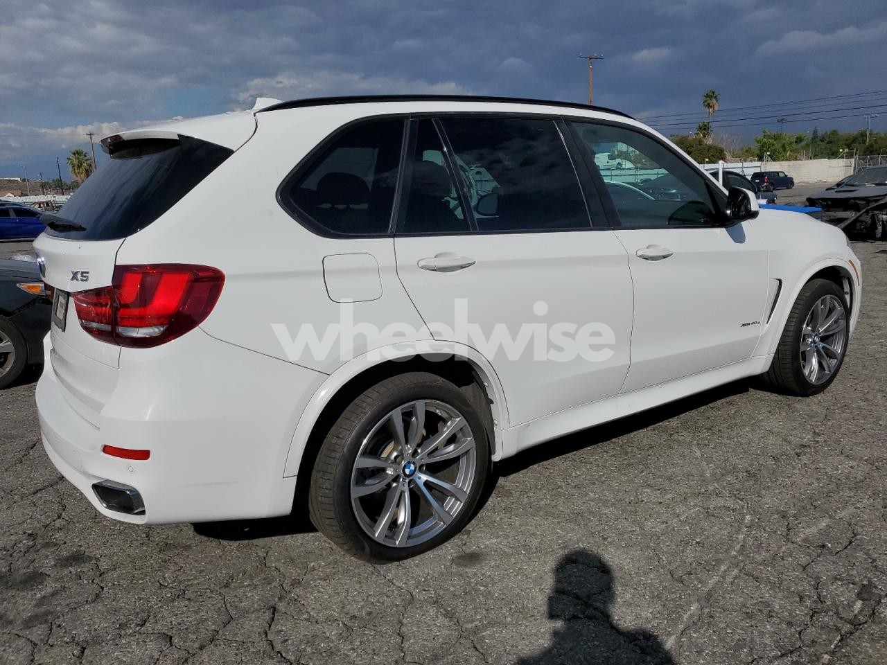 Photo 3 of 2016 BMW X5 XDR40E (VIN 5UXKT0C55G0S79557)