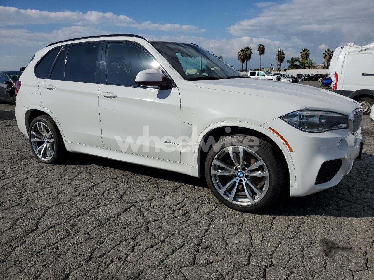 Photo 4 of 2016 BMW X5 XDR40E (VIN 5UXKT0C55G0S79557)