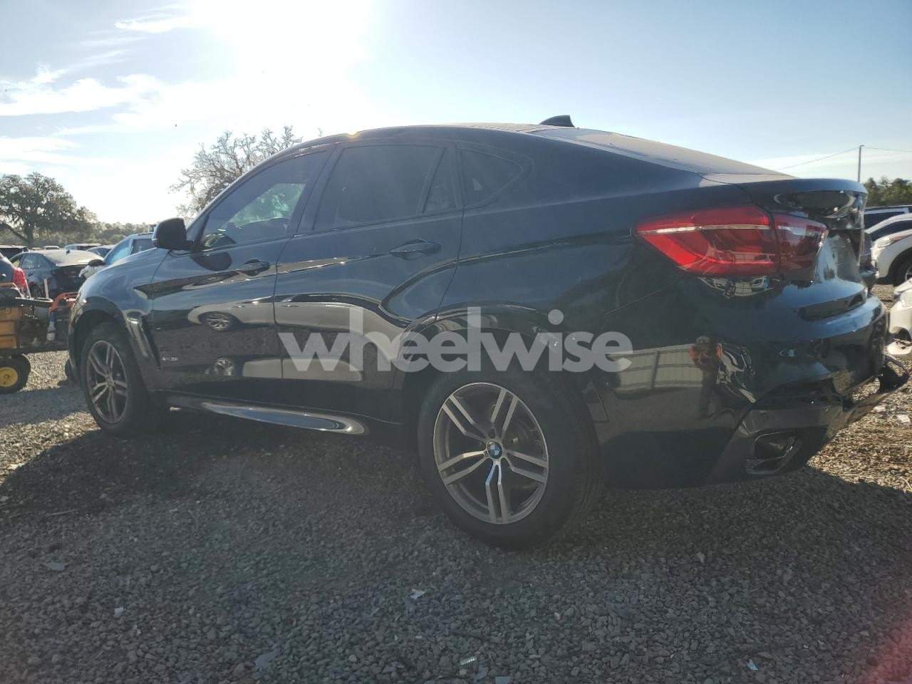 Photo 2 of 2017 BMW X6 XDRIVE35I (VIN 5UXKU2C34H0X47626)