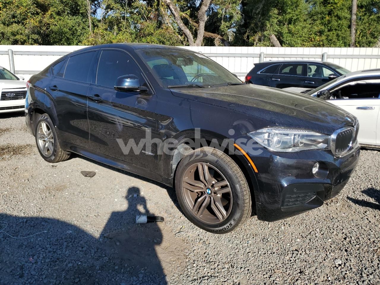 Photo 4 of 2017 BMW X6 XDRIVE35I (VIN 5UXKU2C34H0X47626)