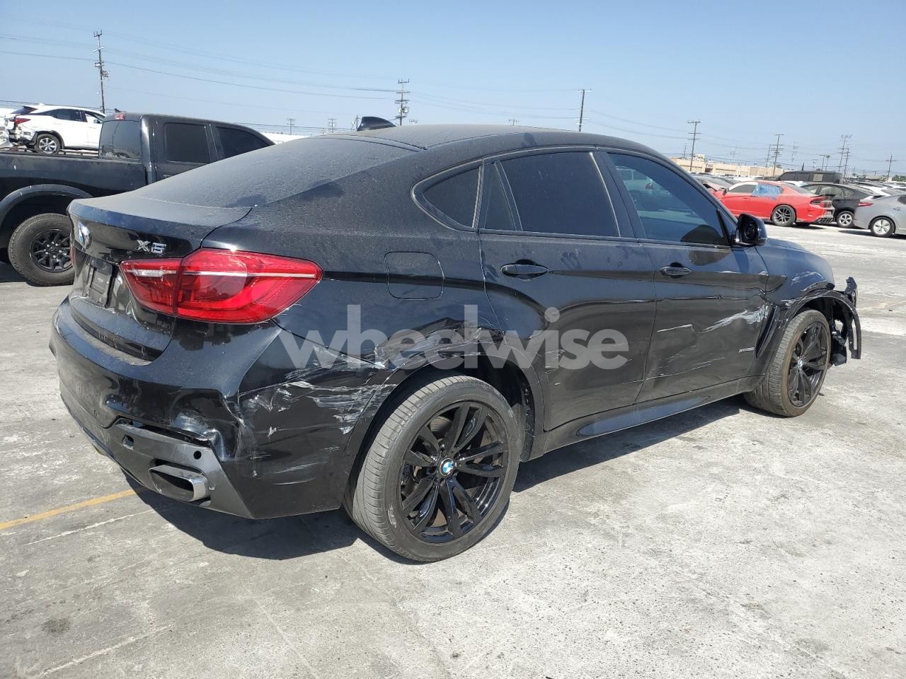 Photo 3 of 2019 BMW X6 XDRIVE50I (VIN 5UXKU6C52KLP60647)