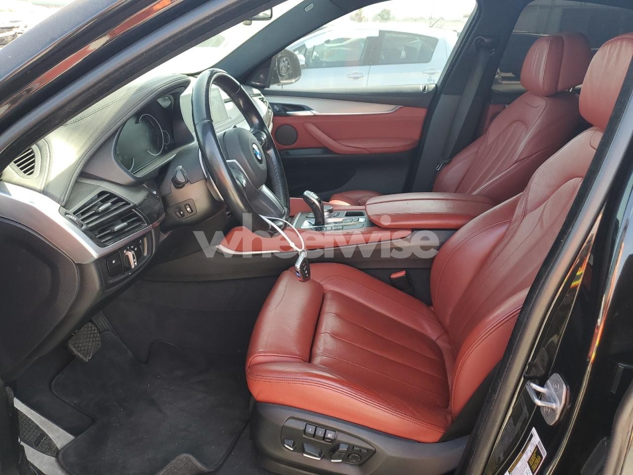 Photo 7 of 2019 BMW X6 XDRIVE50I (VIN 5UXKU6C52KLP60647)