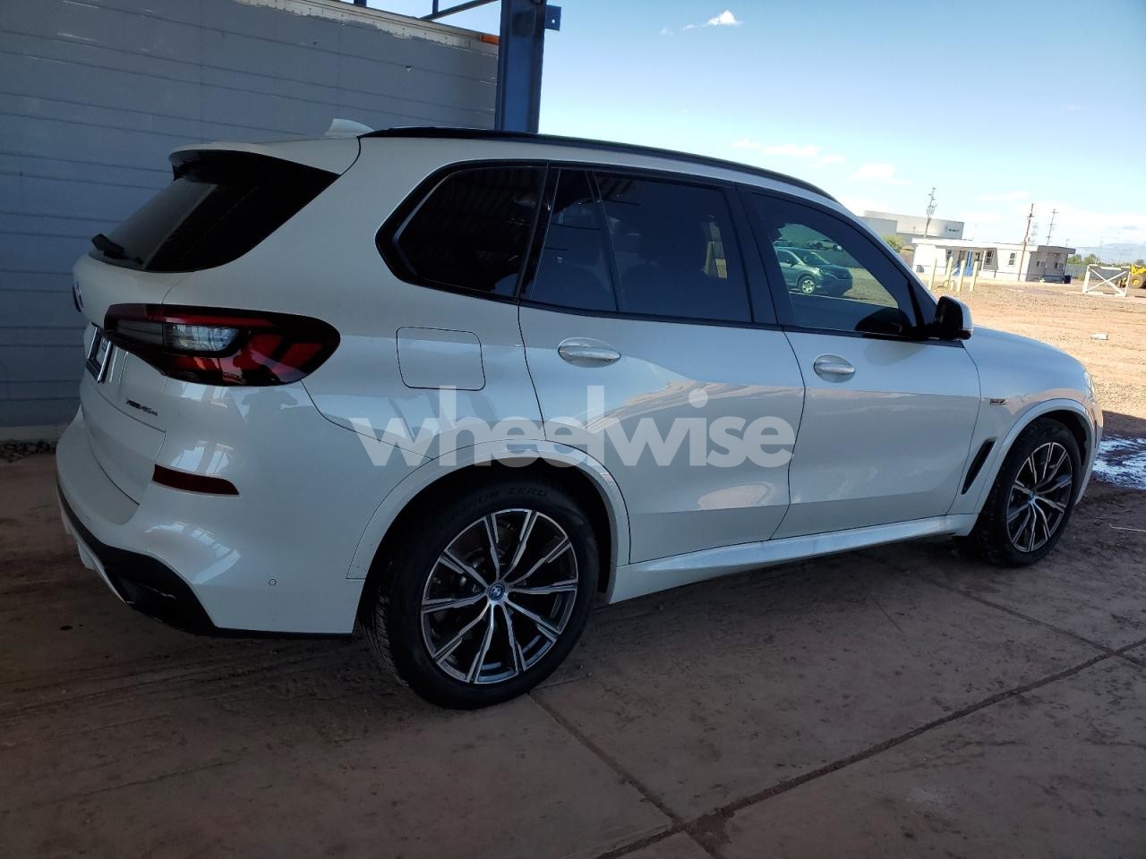 Photo 3 of 2022 BMW X5 XDRIVE45E (VIN 5UXTA6C06N9K89184)