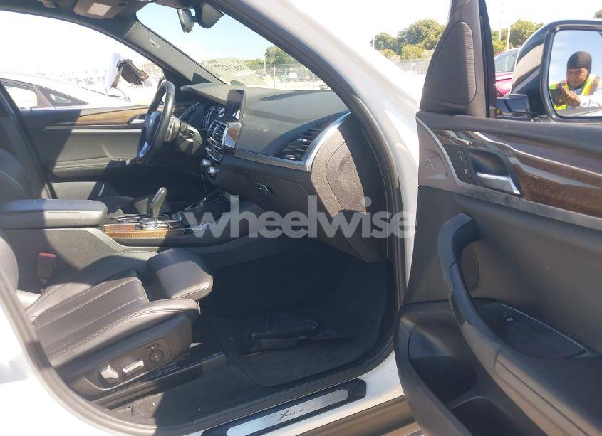 Photo 5 of 2019 Bmw X3 SDRIVE30I (VIN 5UXTR7C59KLA48439)