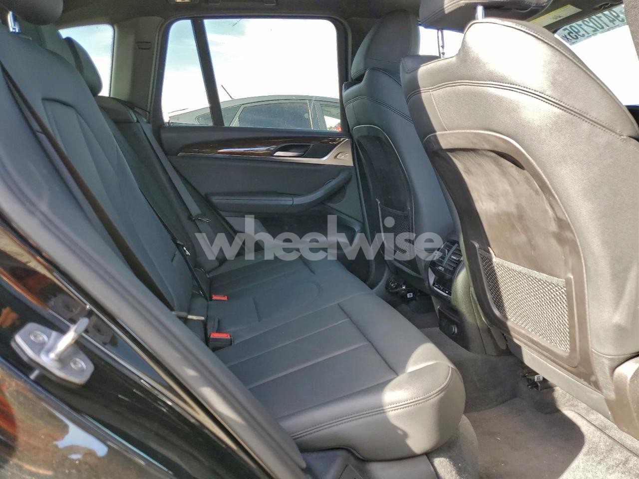 Photo 11 of 2019 BMW X3 SDRIVE30I (VIN 5UXTR7C5XKLF30546)