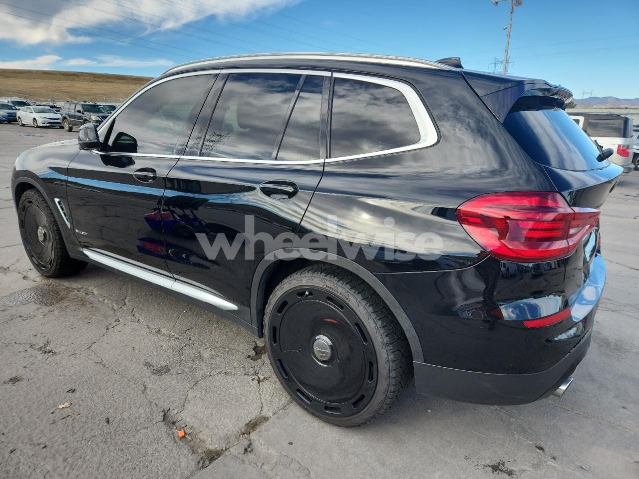 Photo 2 of 2018 BMW X3 XDRIVE30I (VIN 5UXTR9C50JLC80079)