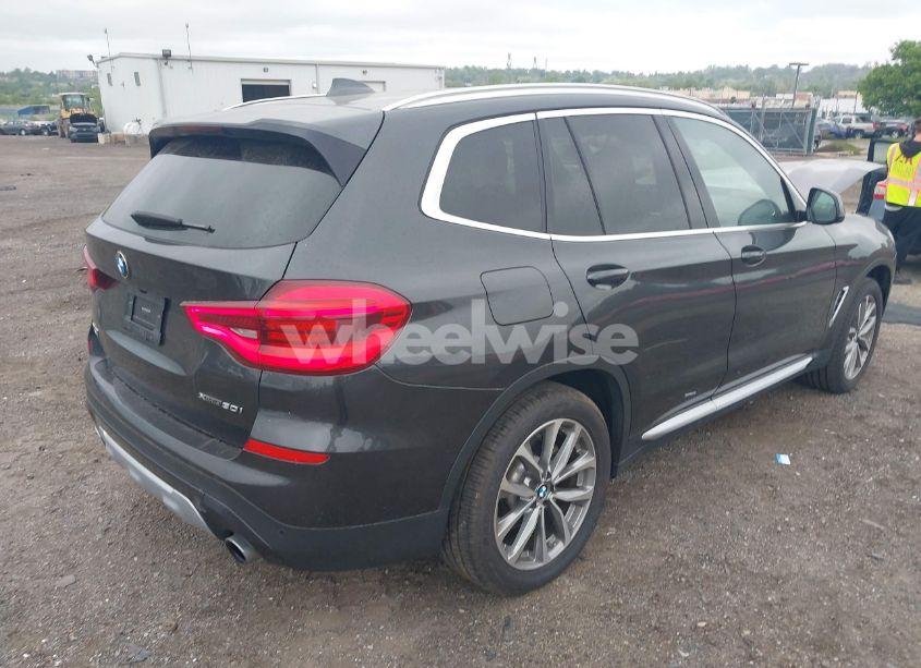 Photo 4 of 2019 Bmw X3 XDRIVE30I (VIN 5UXTR9C56KLD92631)