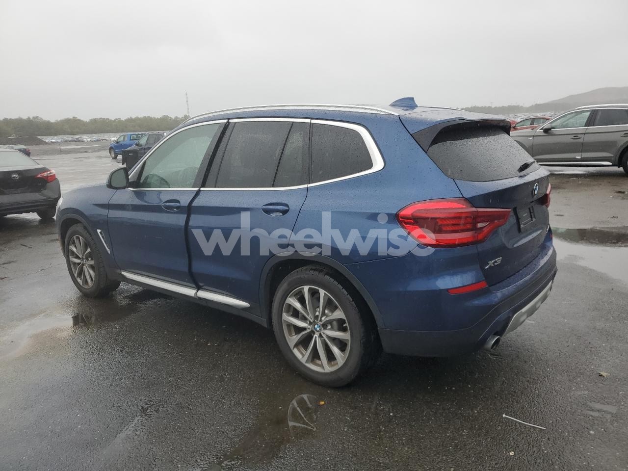 Photo 2 of 2019 BMW X3 XDRIVE30I (VIN 5UXTR9C56KLR06667)