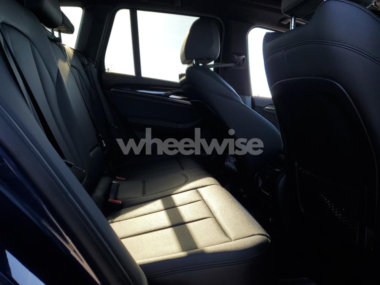 Photo 11 of 2019 BMW X3 XDRIVE30I (VIN 5UXTR9C59KLR07618)