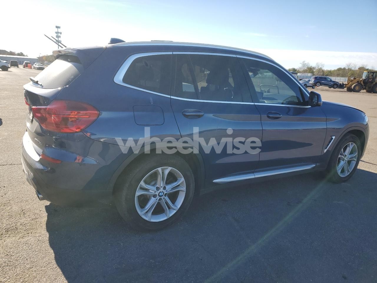 Photo 3 of 2019 BMW X3 XDRIVE30I (VIN 5UXTR9C59KLR07618)