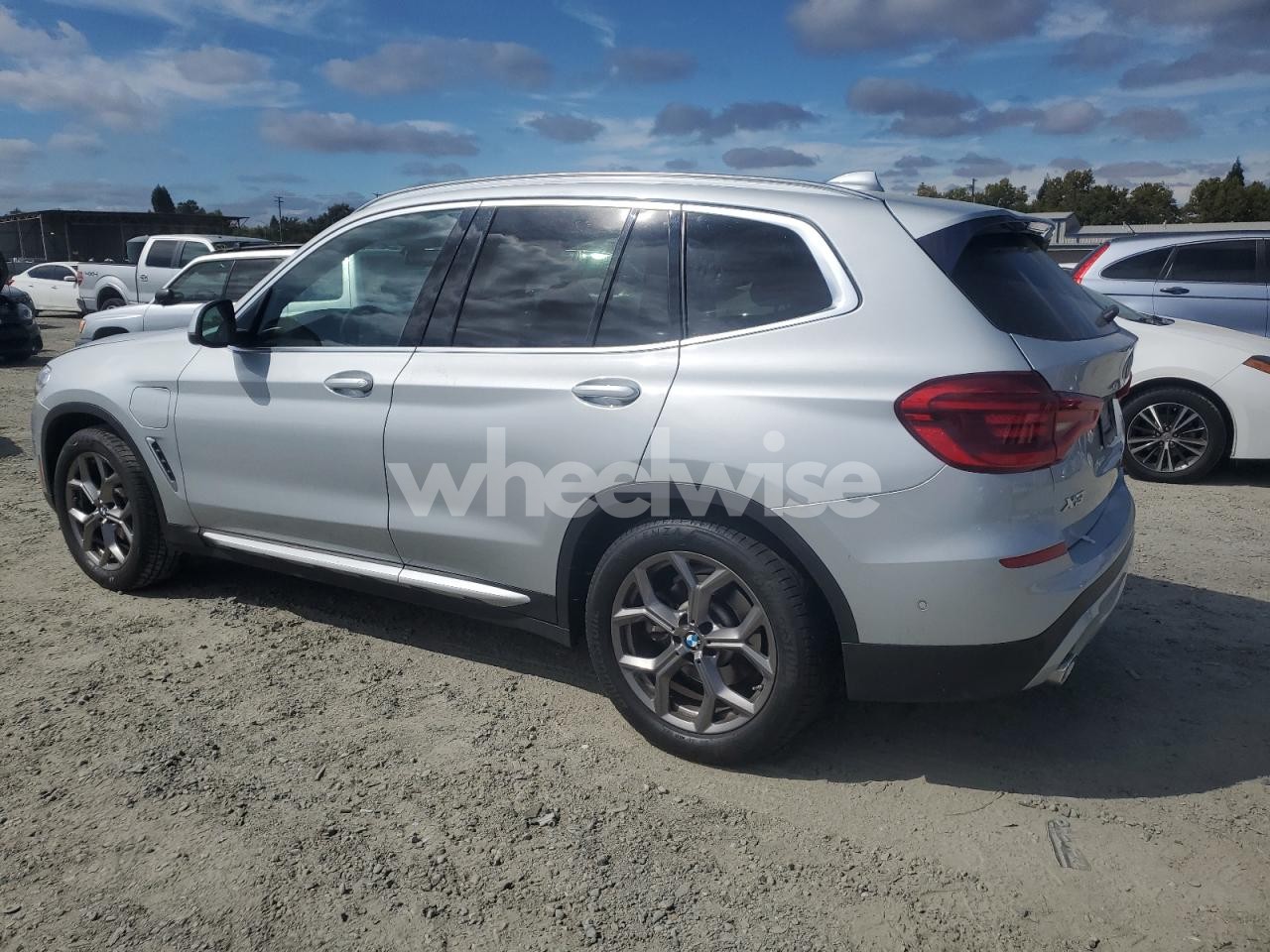 Photo 2 of 2020 BMW X3 XDRIVE30E (VIN 5UXTS1C03L9D35098)