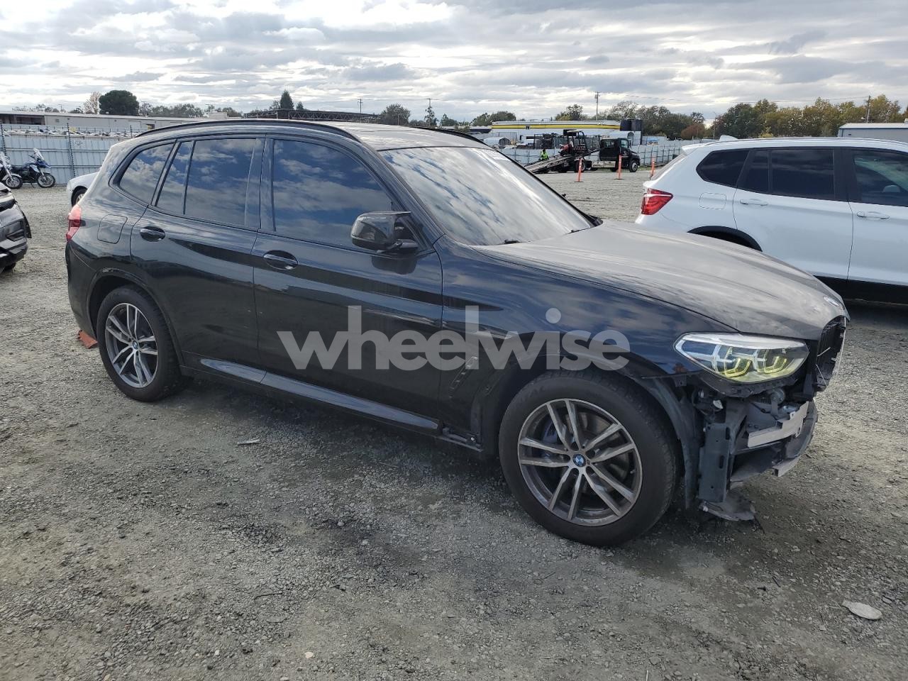 Photo 4 of 2018 BMW X3 XDRIVEM40I (VIN 5UXTS3C59J0Y98694)