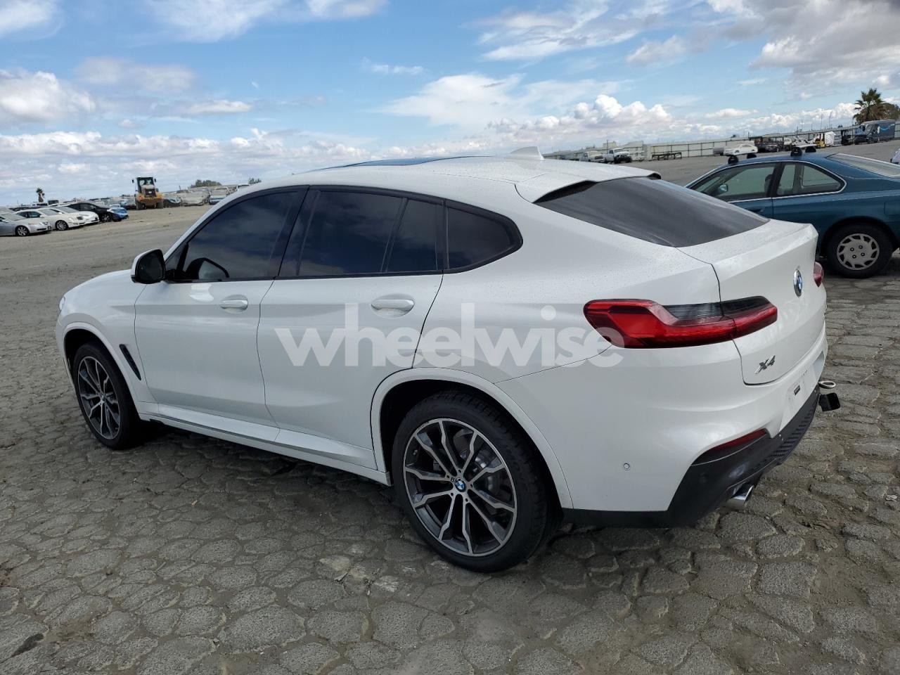 Photo 2 of 2019 BMW X4 XDRIVE30I (VIN 5UXUJ3C50KLG54894)