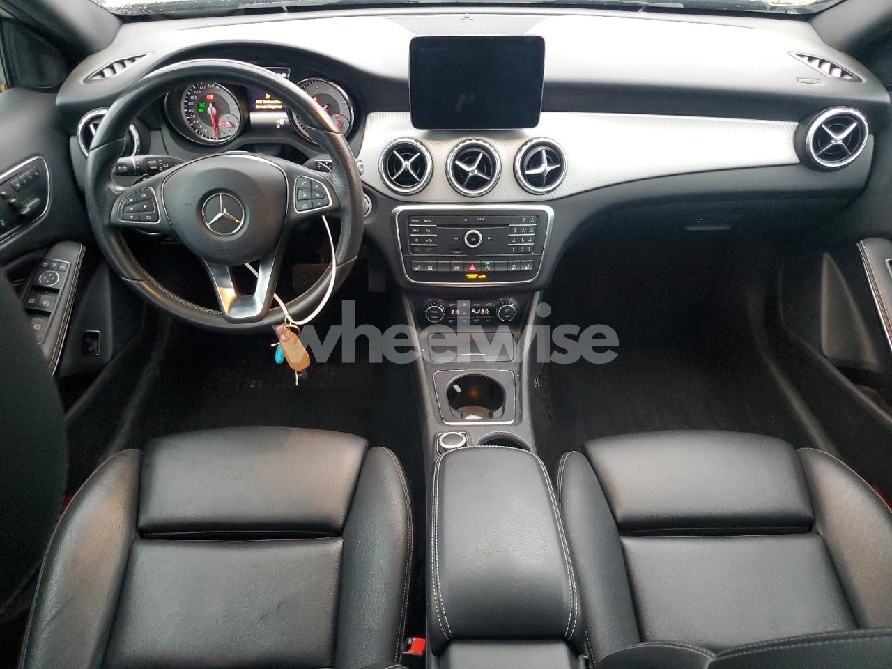 Photo 8 of 2019 BMW X4 XDRIVE30I (VIN 5UXUJ3C54KLG53568)