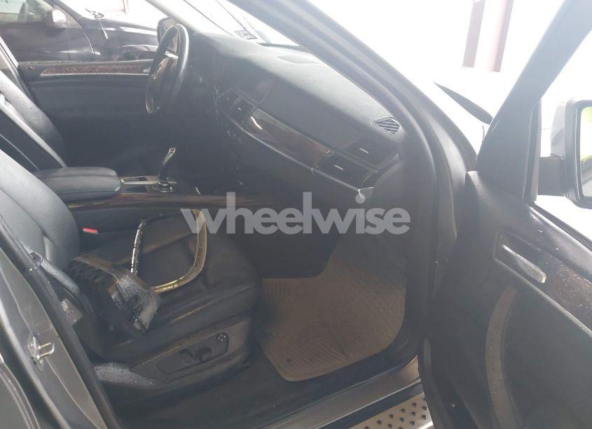 Photo 5 of 2011 Bmw X5 XDRIVE35I/XDRIVE35I PREMIUM/XDRIVE35I SPORT ACTIVITY (VIN 5UXZV4C50BL402270)