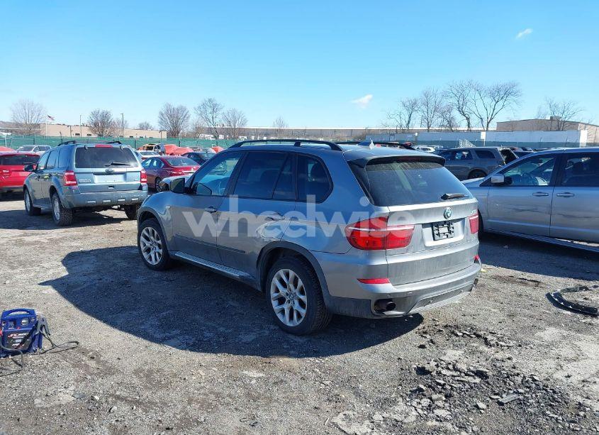 Photo 3 of 2011 Bmw X5 XDRIVE35I/XDRIVE35I PREMIUM/XDRIVE35I SPORT ACTIVITY (VIN 5UXZV4C50BL402608)