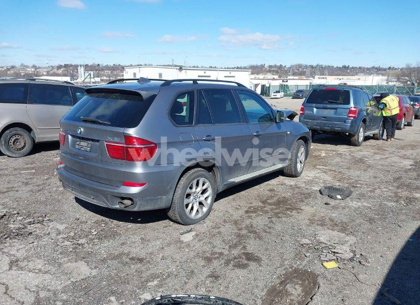 Photo 4 of 2011 Bmw X5 XDRIVE35I/XDRIVE35I PREMIUM/XDRIVE35I SPORT ACTIVITY (VIN 5UXZV4C50BL402608)