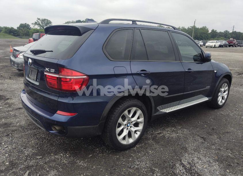 Photo 4 of 2011 Bmw X5 XDRIVE35I/XDRIVE35I PREMIUM/XDRIVE35I SPORT ACTIVITY (VIN 5UXZV4C50BL415343)