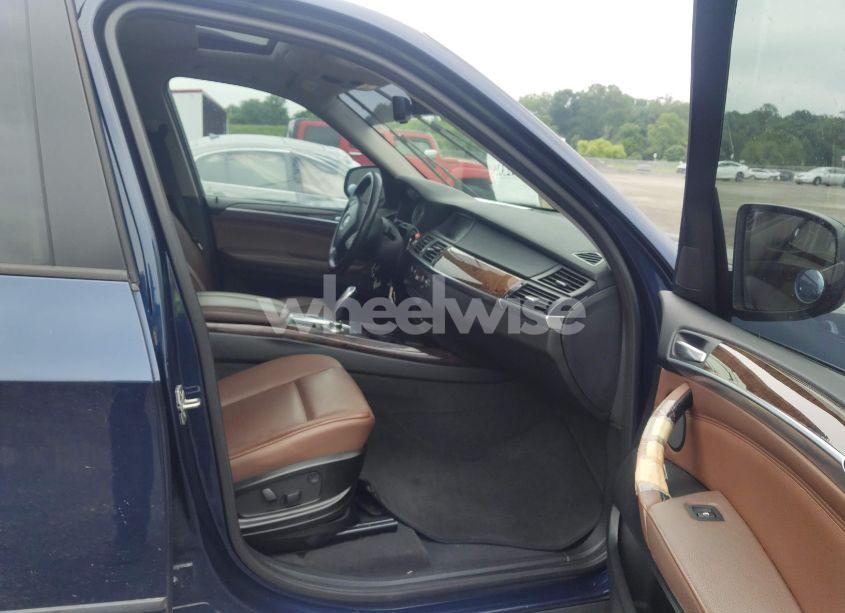 Photo 5 of 2011 Bmw X5 XDRIVE35I/XDRIVE35I PREMIUM/XDRIVE35I SPORT ACTIVITY (VIN 5UXZV4C50BL415343)