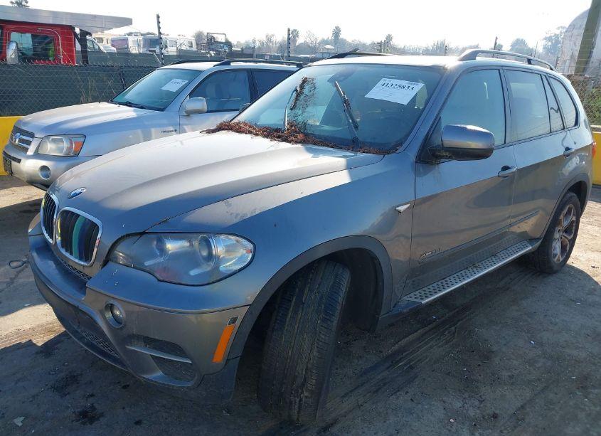 Photo 2 of 2012 Bmw X5 XDRIVE35I/XDRIVE35I PREMIUM/XDRIVE35I SPORT ACTIVITY (VIN 5UXZV4C50CL760499)