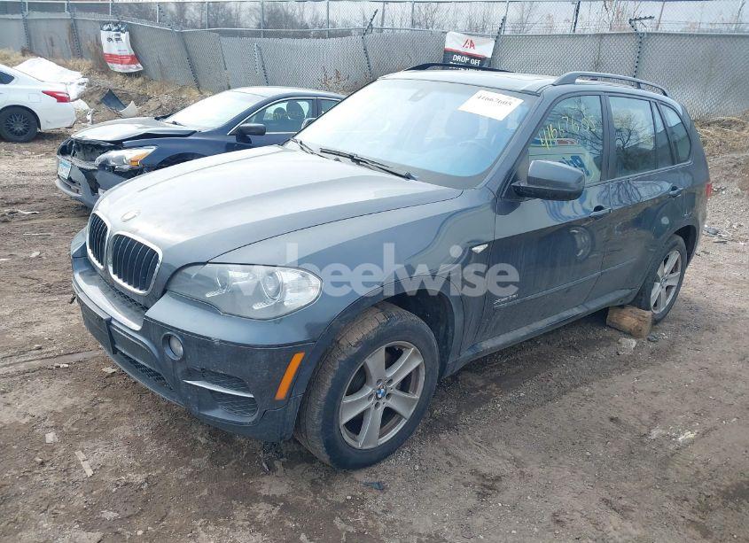Photo 2 of 2013 Bmw X5 XDRIVE35I/XDRIVE35I PREMIUM/XDRIVE35I SPORT ACTIVITY (VIN 5UXZV4C50D0B03305)