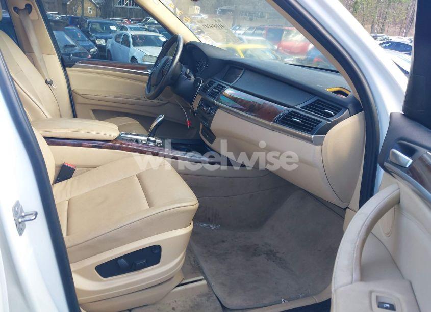 Photo 5 of 2011 Bmw X5 XDRIVE35I/XDRIVE35I PREMIUM/XDRIVE35I SPORT ACTIVITY (VIN 5UXZV4C51BL411530)