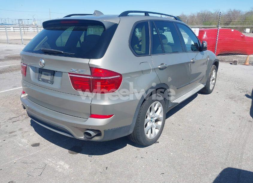Photo 4 of 2011 Bmw X5 XDRIVE35I/XDRIVE35I PREMIUM/XDRIVE35I SPORT ACTIVITY (VIN 5UXZV4C51BL415612)