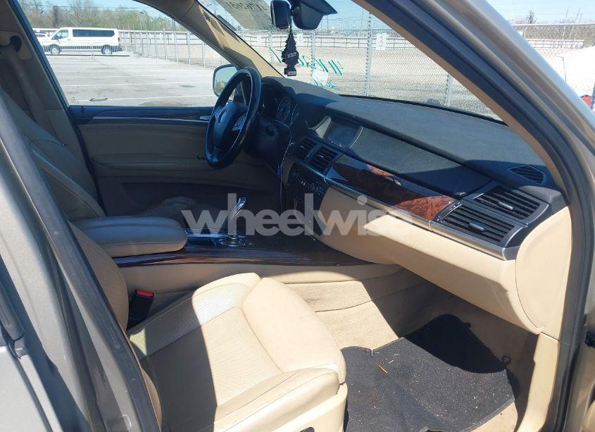 Photo 5 of 2011 Bmw X5 XDRIVE35I/XDRIVE35I PREMIUM/XDRIVE35I SPORT ACTIVITY (VIN 5UXZV4C51BL415612)