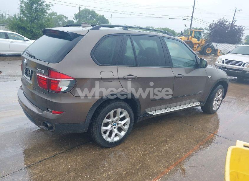 Photo 4 of 2012 Bmw X5 XDRIVE35I/XDRIVE35I PREMIUM/XDRIVE35I SPORT ACTIVITY (VIN 5UXZV4C51CL749379)