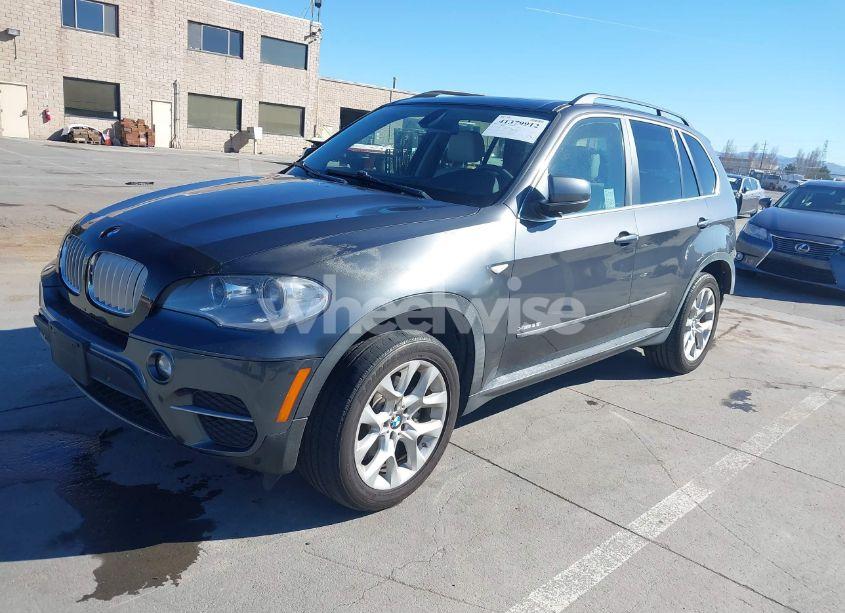 Photo 2 of 2013 Bmw X5 XDRIVE35I/XDRIVE35I PREMIUM/XDRIVE35I SPORT ACTIVITY (VIN 5UXZV4C51D0B19819)
