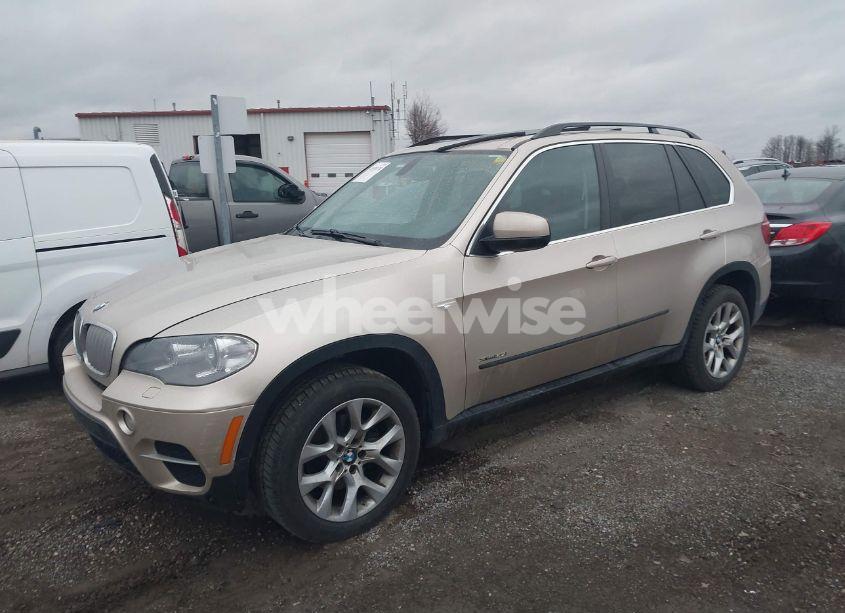 Photo 2 of 2013 Bmw X5 XDRIVE35I/XDRIVE35I PREMIUM/XDRIVE35I SPORT ACTIVITY (VIN 5UXZV4C51D0B24650)