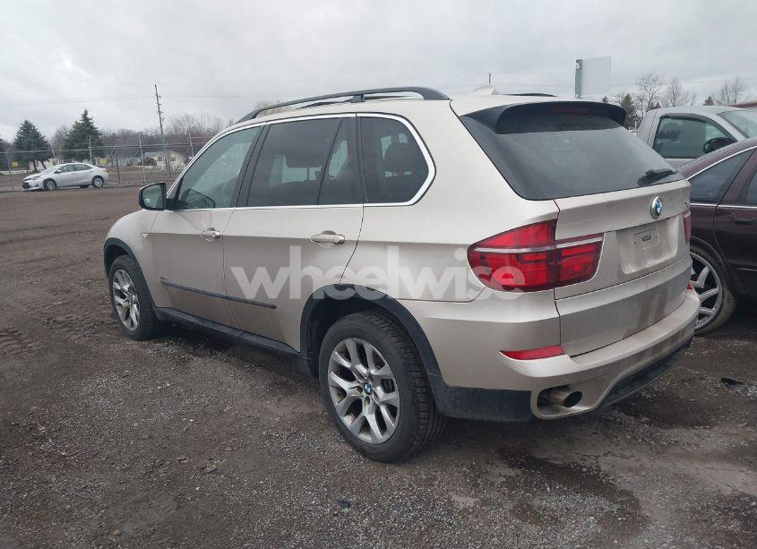 Photo 3 of 2013 Bmw X5 XDRIVE35I/XDRIVE35I PREMIUM/XDRIVE35I SPORT ACTIVITY (VIN 5UXZV4C51D0B24650)