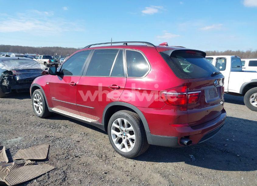 Photo 3 of 2011 Bmw X5 XDRIVE35I/XDRIVE35I PREMIUM/XDRIVE35I SPORT ACTIVITY (VIN 5UXZV4C52BL413125)