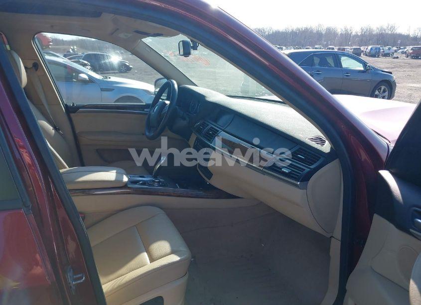 Photo 5 of 2011 Bmw X5 XDRIVE35I/XDRIVE35I PREMIUM/XDRIVE35I SPORT ACTIVITY (VIN 5UXZV4C52BL413125)
