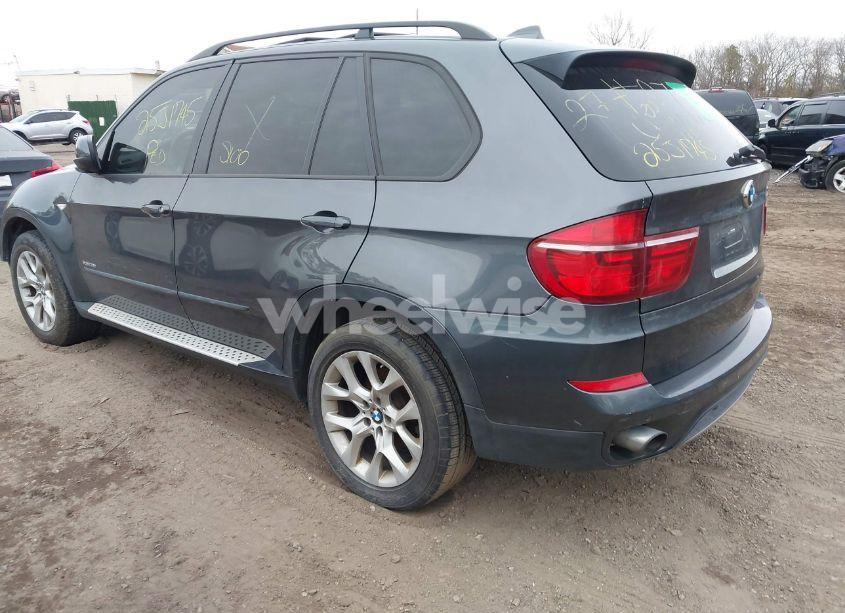 Photo 3 of 2011 Bmw X5 XDRIVE35I/XDRIVE35I PREMIUM/XDRIVE35I SPORT ACTIVITY (VIN 5UXZV4C52BL740141)