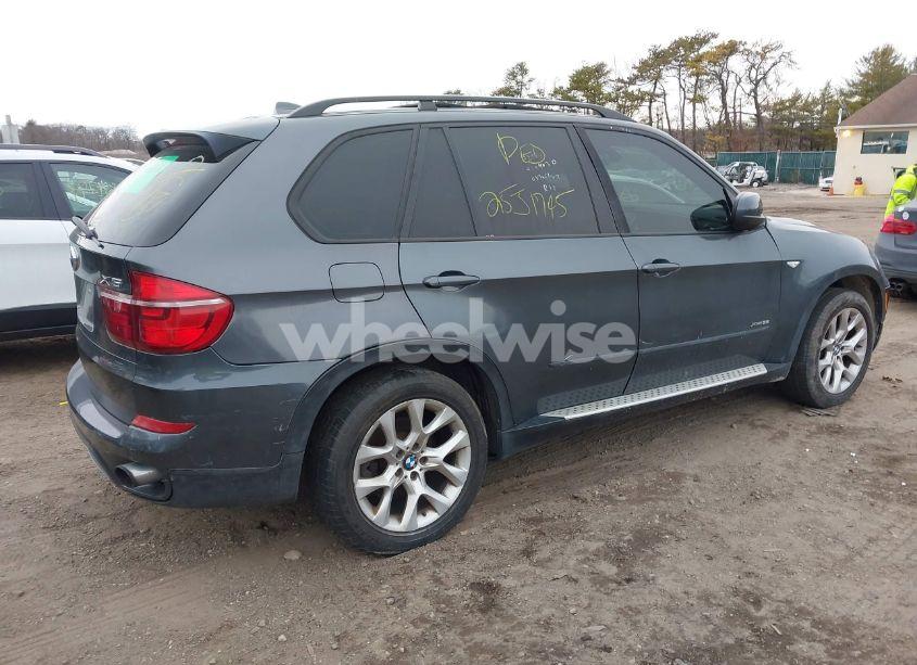Photo 4 of 2011 Bmw X5 XDRIVE35I/XDRIVE35I PREMIUM/XDRIVE35I SPORT ACTIVITY (VIN 5UXZV4C52BL740141)