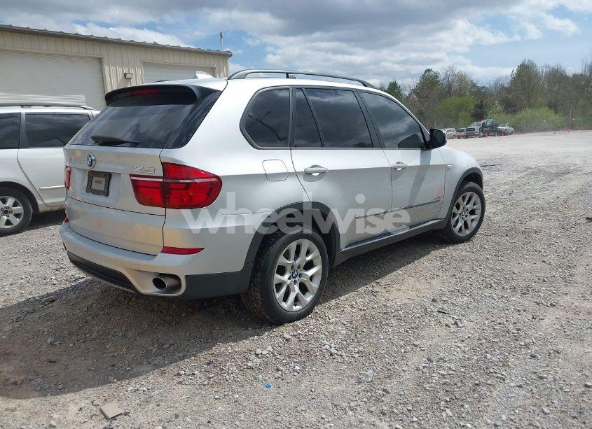 Photo 4 of 2011 Bmw X5 XDRIVE35I/XDRIVE35I PREMIUM/XDRIVE35I SPORT ACTIVITY (VIN 5UXZV4C52BL742911)