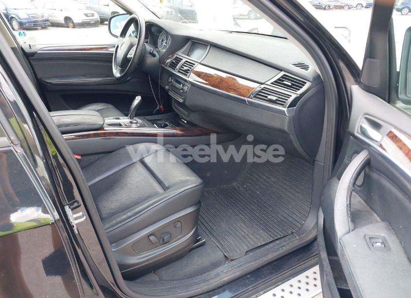 Photo 5 of 2011 Bmw X5 XDRIVE35I/XDRIVE35I PREMIUM/XDRIVE35I SPORT ACTIVITY (VIN 5UXZV4C53BL409682)
