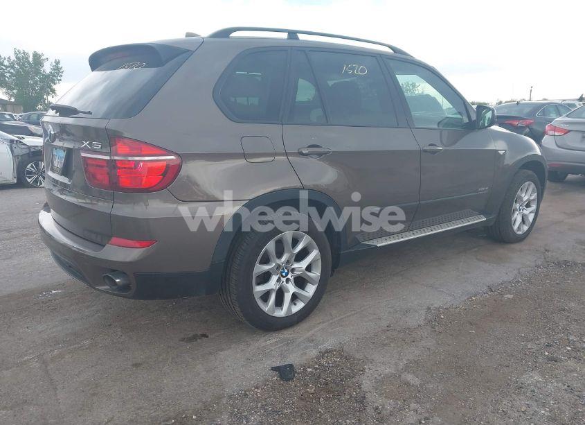 Photo 4 of 2011 Bmw X5 XDRIVE35I/XDRIVE35I PREMIUM/XDRIVE35I SPORT ACTIVITY (VIN 5UXZV4C53BL738771)