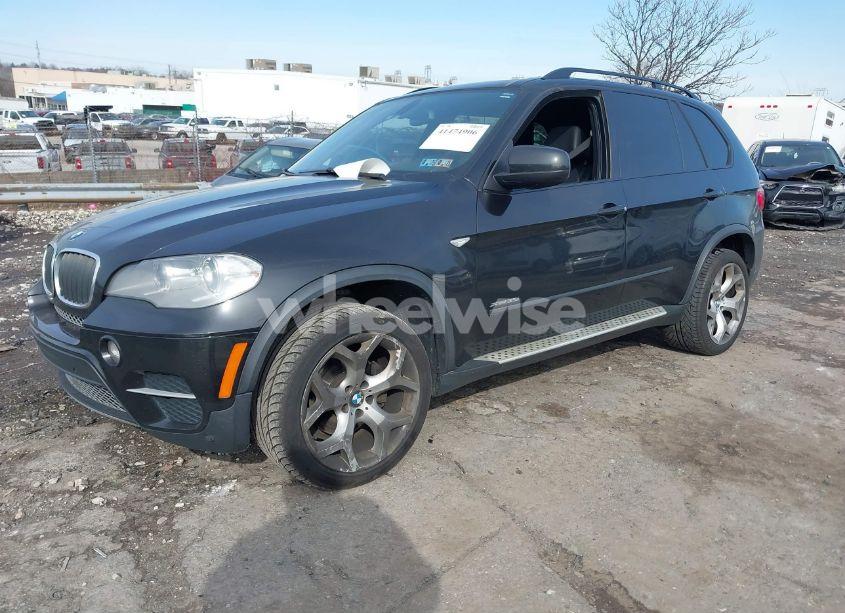 Photo 2 of 2013 Bmw X5 XDRIVE35I/XDRIVE35I PREMIUM/XDRIVE35I SPORT ACTIVITY (VIN 5UXZV4C53D0G55252)