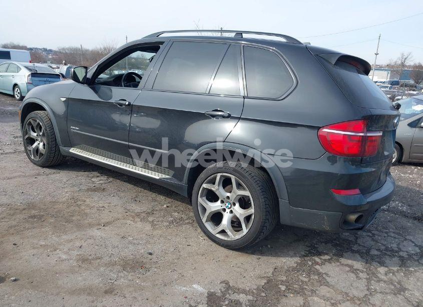 Photo 3 of 2013 Bmw X5 XDRIVE35I/XDRIVE35I PREMIUM/XDRIVE35I SPORT ACTIVITY (VIN 5UXZV4C53D0G55252)