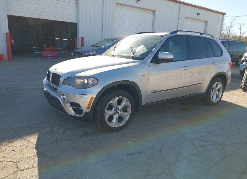 Photo 2 of 2011 Bmw X5 XDRIVE35I/XDRIVE35I PREMIUM/XDRIVE35I SPORT ACTIVITY (VIN 5UXZV4C54BL739055)