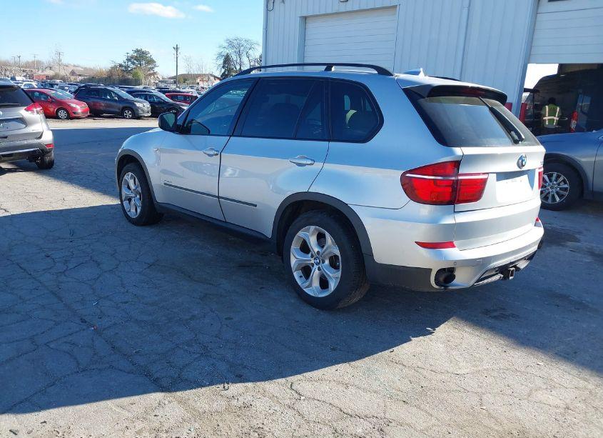 Photo 3 of 2011 Bmw X5 XDRIVE35I/XDRIVE35I PREMIUM/XDRIVE35I SPORT ACTIVITY (VIN 5UXZV4C54BL739055)